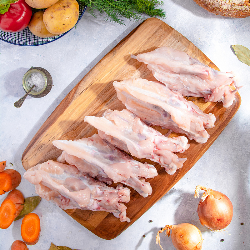 Охлажденная курица: Грудная кость цыплят-бройлеров пищевая цельная 1 сорта охлажденная, фото